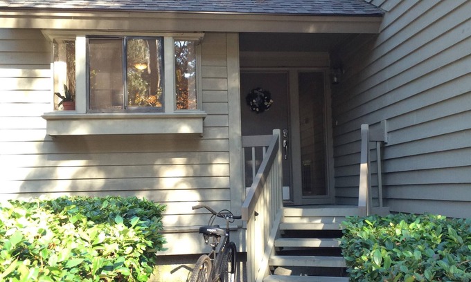 Sea Pines Villa | Sea Pines-Best Golf View in Inland Harbour-Bike paths lead to the beach
