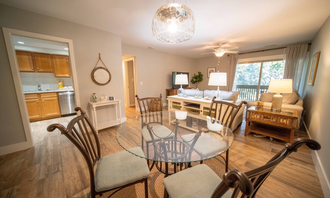 Hilton Head Island Villa | Sea Pines | Bluff Villas 1691 | Walk to Beach & Salty Dog