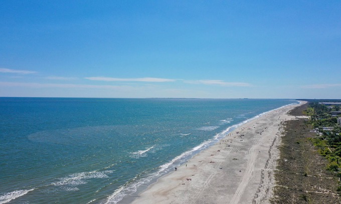 Sea Pines Villa | Sea Pines Harbourwood Villa! Walk to Golf Course, Harbourtown, Shops & Dining