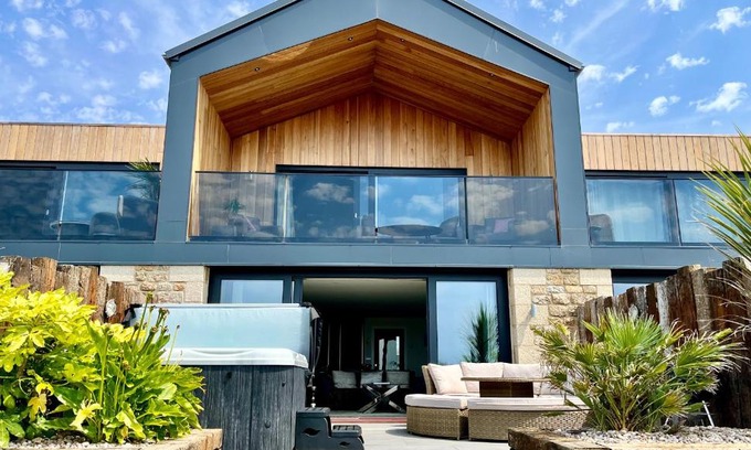 Penzance House | Sea Scape