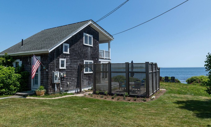 Mid-Coast and Islands House | Sea Spray - Beautiful 2BR, 1BA cottage with expansive views of Casco Bay
