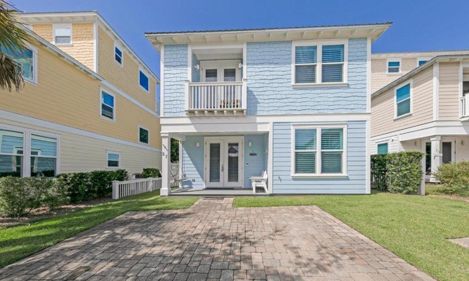 Seagrove Beach House | Sea Suite - Large hot tub with an easy walk to the beach