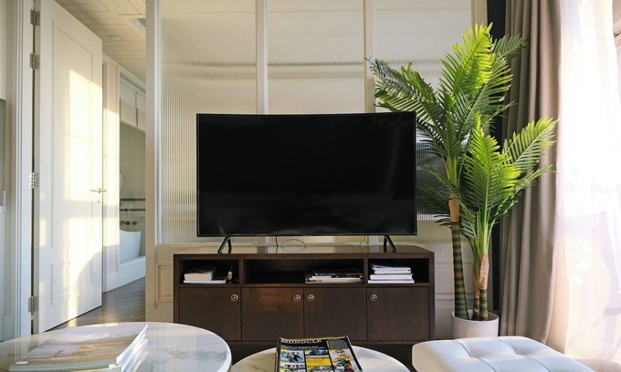 Na Chom Thian Apartment | Sea + Sunset Views + Netflix and Bathtub Hideaway
