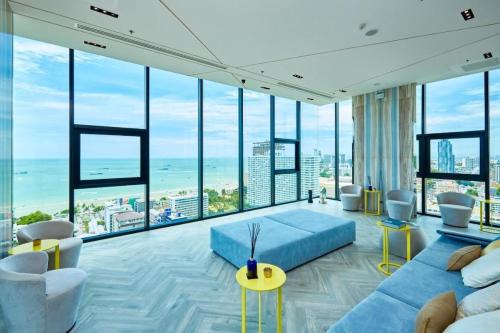 Central Pattaya Apartment | Sea View 2 Bed Room High Floor