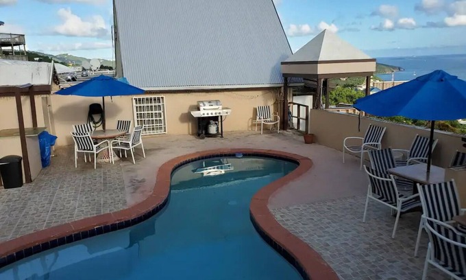 Altona Apartment | Sea View 3 Bedroom Apartment in St. Thomasnn