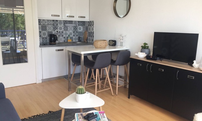 Pornichet Apartment | Sea view . 50 m from the beach