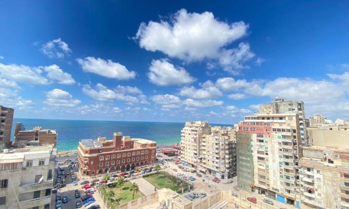 Bab Sharqi Apartment | Sea view apartment 3 bedrooms 2 toilets 3 air conditioners