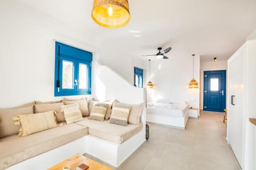 Amoopi Apartment | Sea view deluxe studios