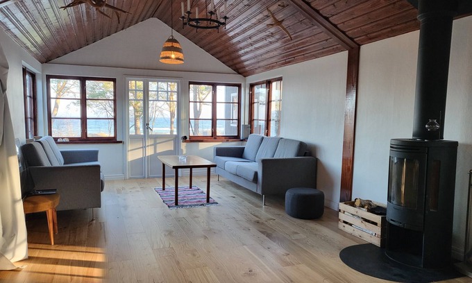 Borrby Cottage | Sea view- direct beach access-Jacuzzi