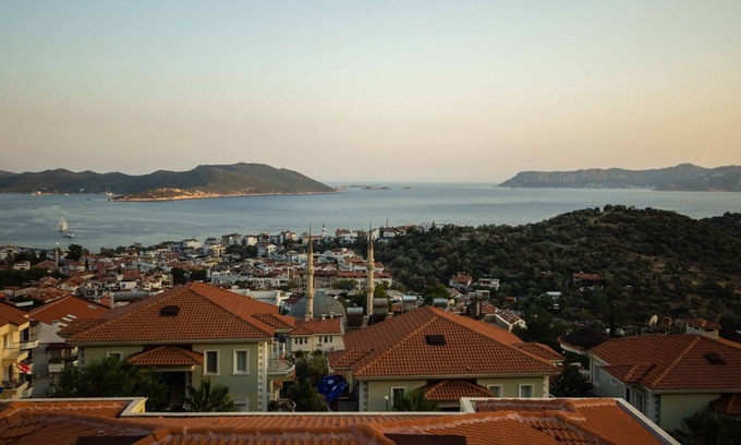 Kas Apartment | Sea View Flat 5 min to Ancient City in Kas