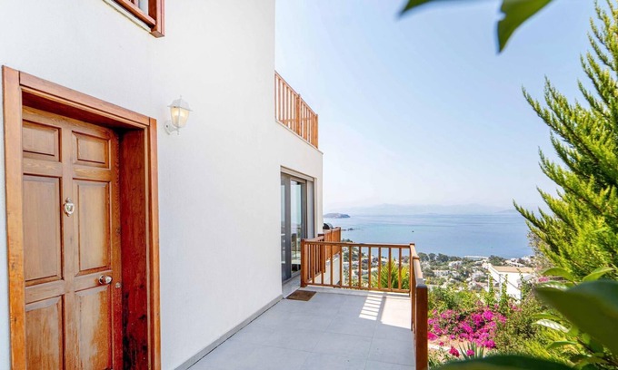 Koyunbaba Villa | Sea View Flat with Terrace 3 min to Beach