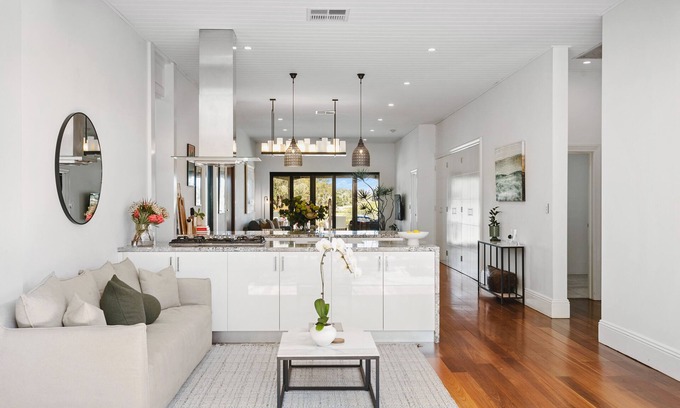 Cottesloe House | Sea View House - 250m to beach + golf course views