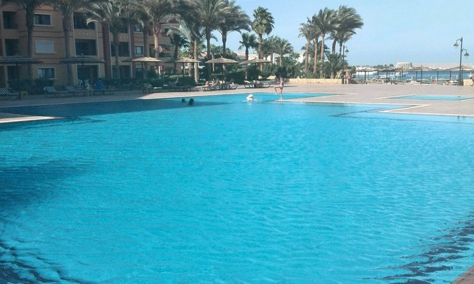 Al Mamsha El Seyahi Apartment | Sea view luxury apartment with private beach