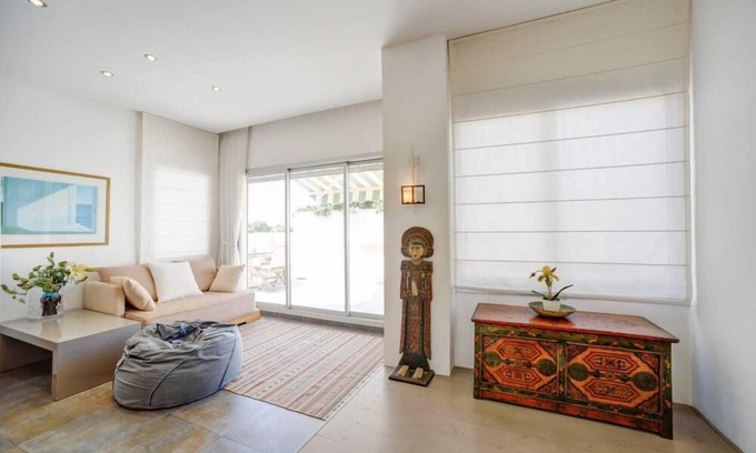 Tel Aviv City Center Apartment | Sea view &luxury penthouse in Bialik street: best location
