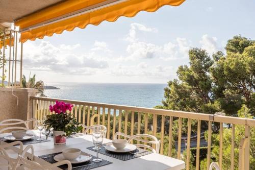 Salou Apartment | Sea view, pool, free parking, wifi, Port Aventura