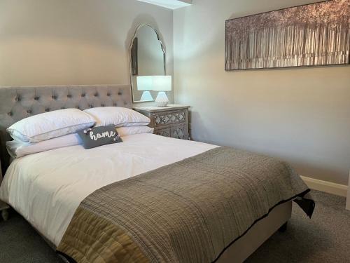 Newcastle Apartment | Sea View Terrace