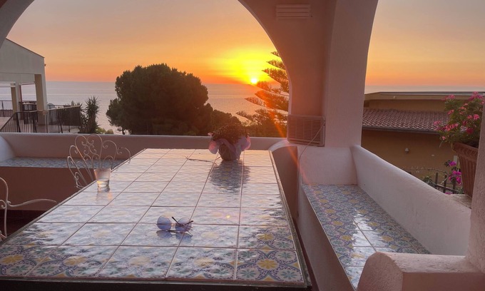 Addaura Villa | Sea View Villa & XL Hot Tub