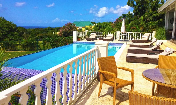Reeds Bay House | Sea view West Coast villa