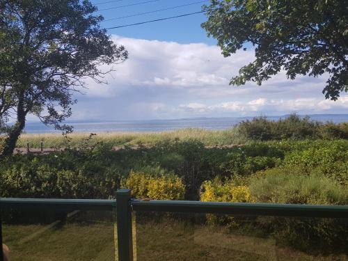 Prestonpans House | Sea views, fabulous modern lodge
