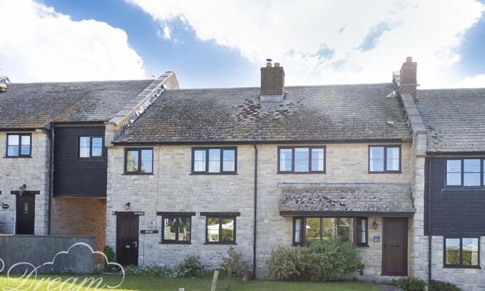 West Bexington House | Sea Views