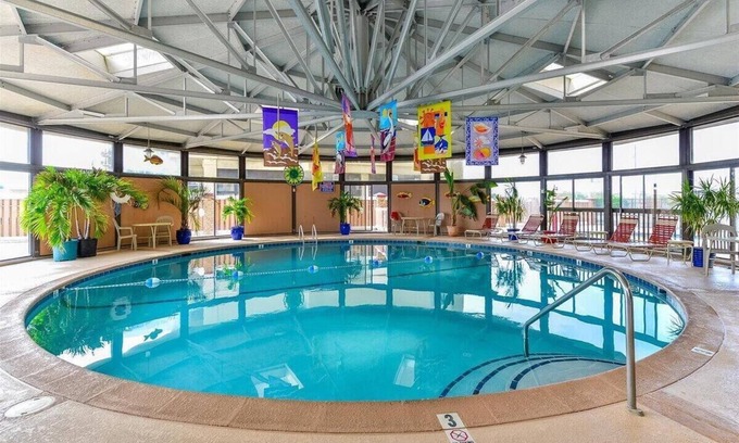 North Ocean City Condo | Sea Watch 3 BR, Ocean View, 3 Pools, Arcade & Movie Theatre! FREE Linens/Towels