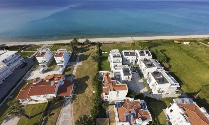 Haniotis Apartment | Sea Wave House by RentalsPro - Hanioti