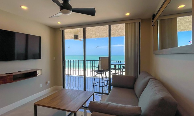 Marco Island Condo | Sea Winds 603: Totally Renovated Condo; Beach Front
