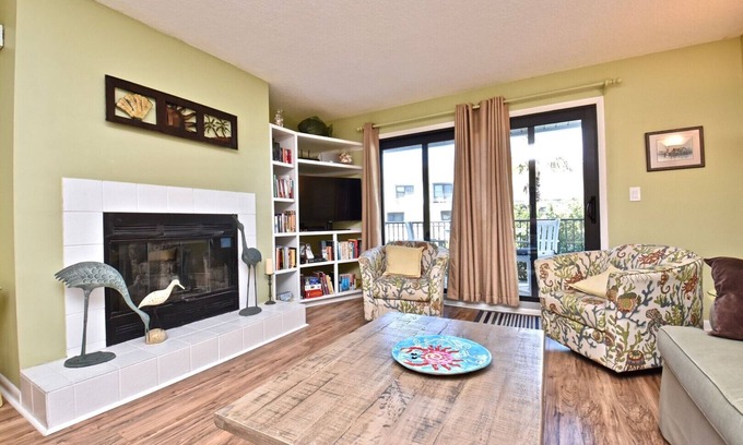 St. Augustine Beach Condo | Sea Winds 63 Large 3 bed TH 3 bath
