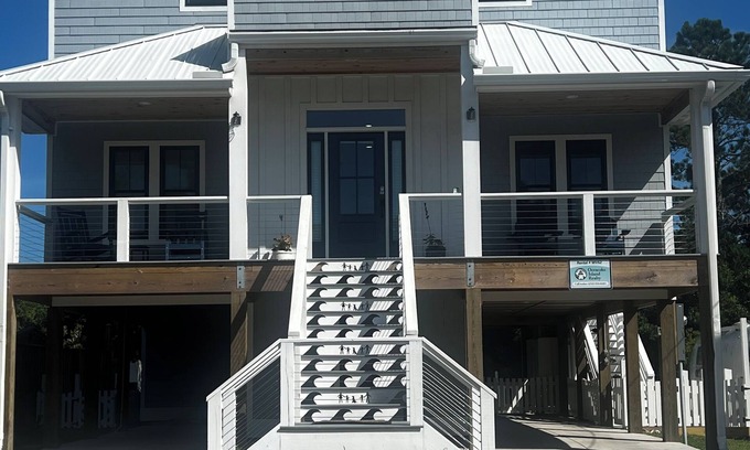 Ocracoke House | "Sea you Soon" -Brand New 4-bedroom Craftsman House with fully fenced yard
