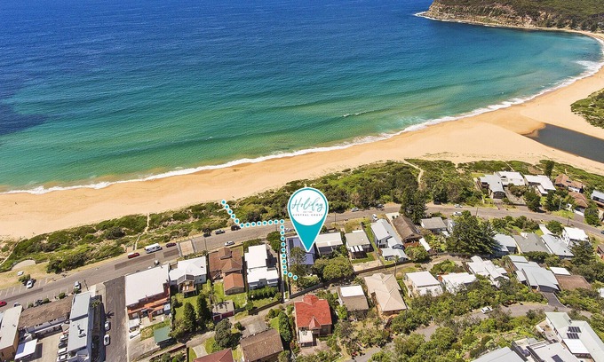 Copacabana Apartment | Seabreeze - across the road from Copa beach