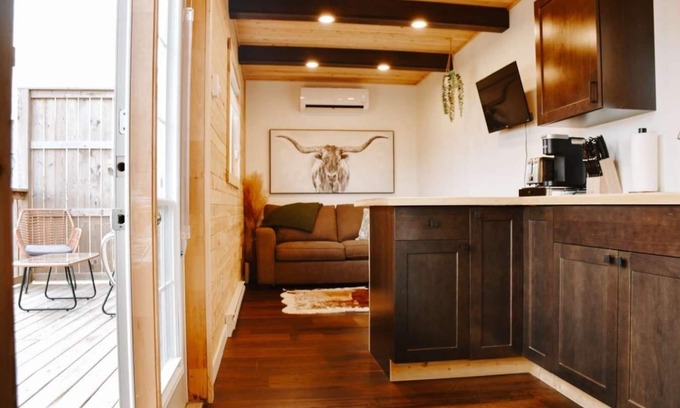 Sainte-Anne-de-Kent Cottage | Seacan by the River
