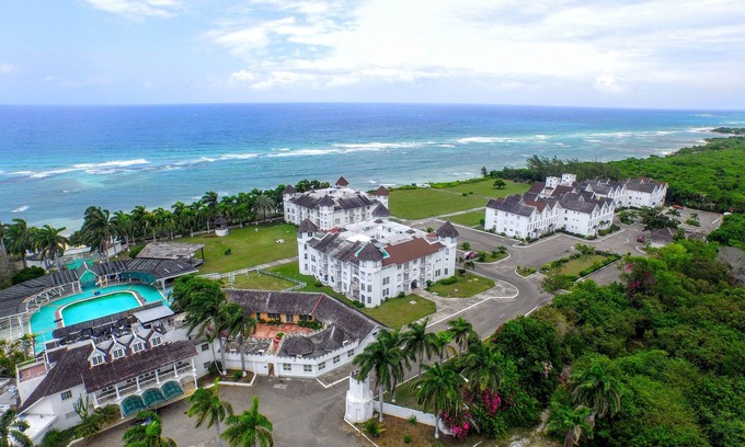 St.Bran's Burg Hotel | Seacastles Apartments