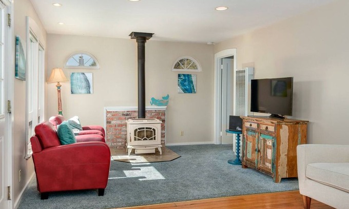 Aptos House | Seacliff Beach House with Ocean Views & Hot tub