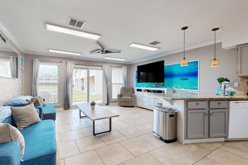Miramar Beach Apartment | Seacove 6D