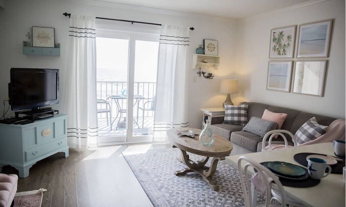 Gulf Shores Condo | Seacrest 602, adorable beach front, spectacular sunset views!