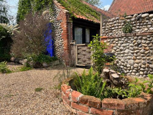 Roughton House | Seafret Barn 4 plus 2