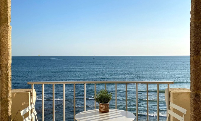 Les Sables d'Olonne Apartment | Seafront apartment with breathtaking views of the beach of Les Sables d'Olonne