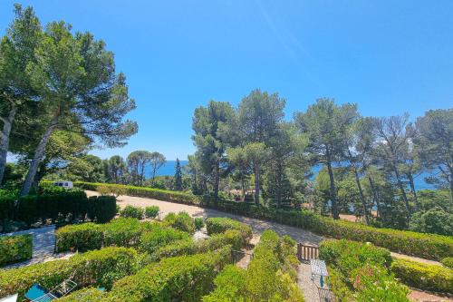 Le Dramont House | Seafront apartment 4 people in domain - 2 Pools
