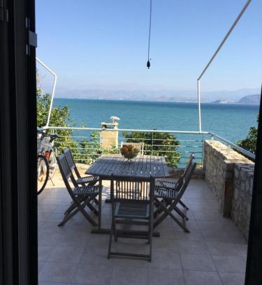 Kiveri Apartment | Seafront apartment ΙΙ in Kiveri, near Nafplion.
