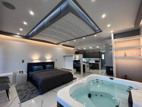 Monemvasia Apartment | Seafront Luxury Suite with Jacuzzi & Sauna