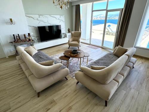 Kodrra Apartment | Seafront Oasis Luxury Apartment, with Sae View