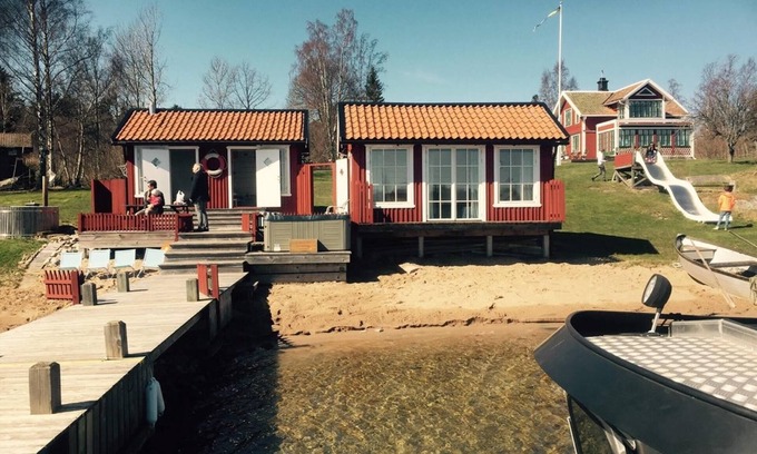Norrtalje House | Seafront poolvilla in beatiful Stockholm