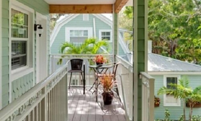 Melbourne Beach Bed & Breakfast | Seaglass Inn