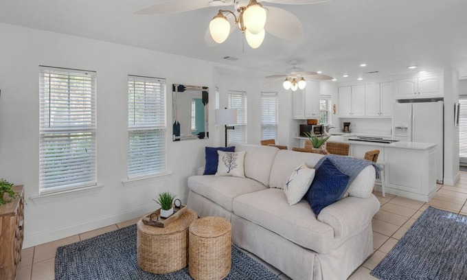 San Juan House | Seagrove Beach Cottage perfect couples & small families - .5 Miles to Beach