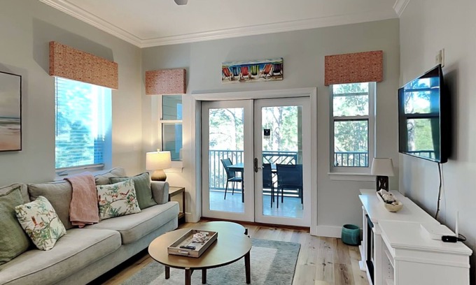 Seagrove Beach Condo | Seagrove Highlands #2305 | Luxe Condo, Close to Beach + Community Pool