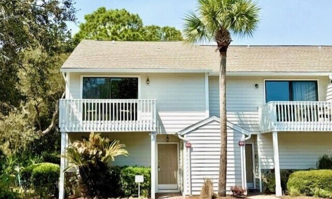 Cassine Village House | Seagrove "Magnolia's House" |2BR| Sleeps 6 |Pool |Tennis Courts| Bikes
