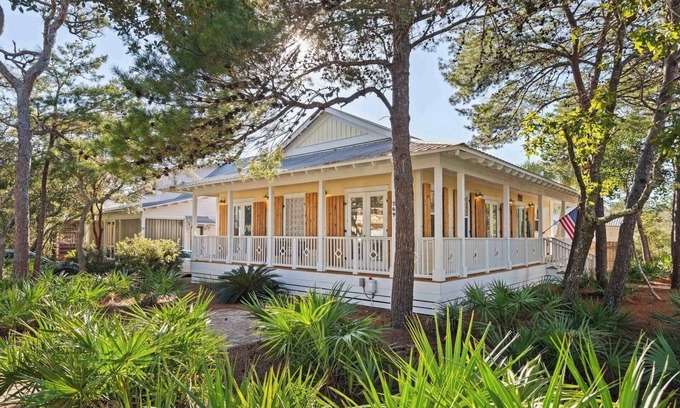 San Juan House | Seagrove’s 30A Window to Heaven: Pool and Beach