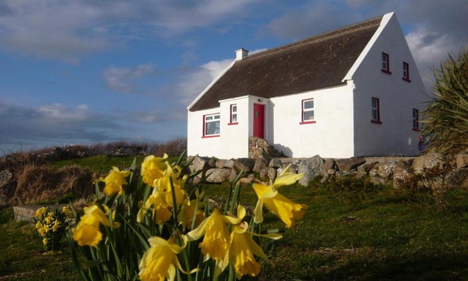 Dungloe House | Seal Cottage Glashbeggan