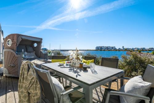 Olpenitz Apartment | SeaLove 2- EG, barrierearm, Hafenblick, Terrasse, Hund, Infrarotsauna