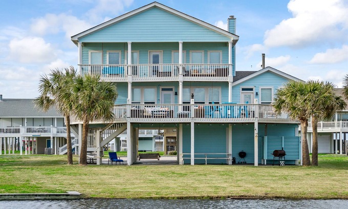 Port Bolivar House | Seanutt: 5 BR, 5.5 BA House in Crystal Beach, Sleeps 22